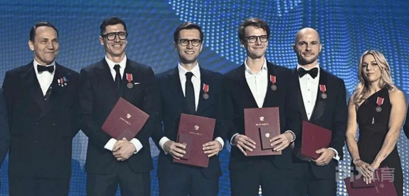  莱万获波兰官方表彰，因推广国家形象获奖