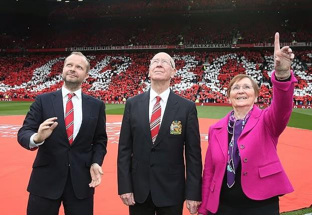  邮报：曼联员工曾打趣伍德沃德，更换一卷厕纸都要请示格雷泽