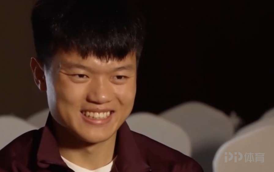  杨希：非常感谢邵佳一 看我踢的蛮好把我带回国内