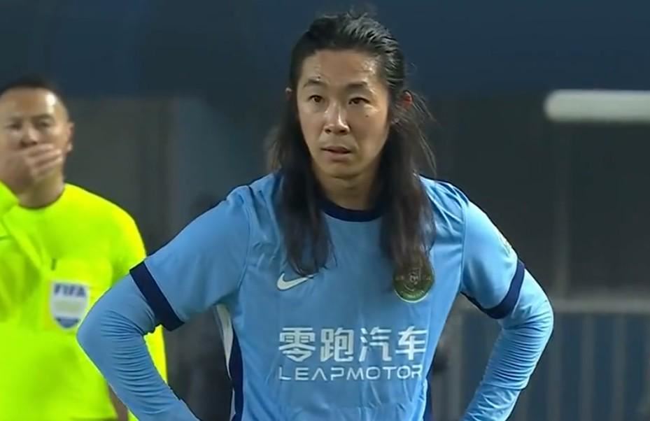  上树，辽宁铁人球迷博主用藏头诗暗示李提香将加盟