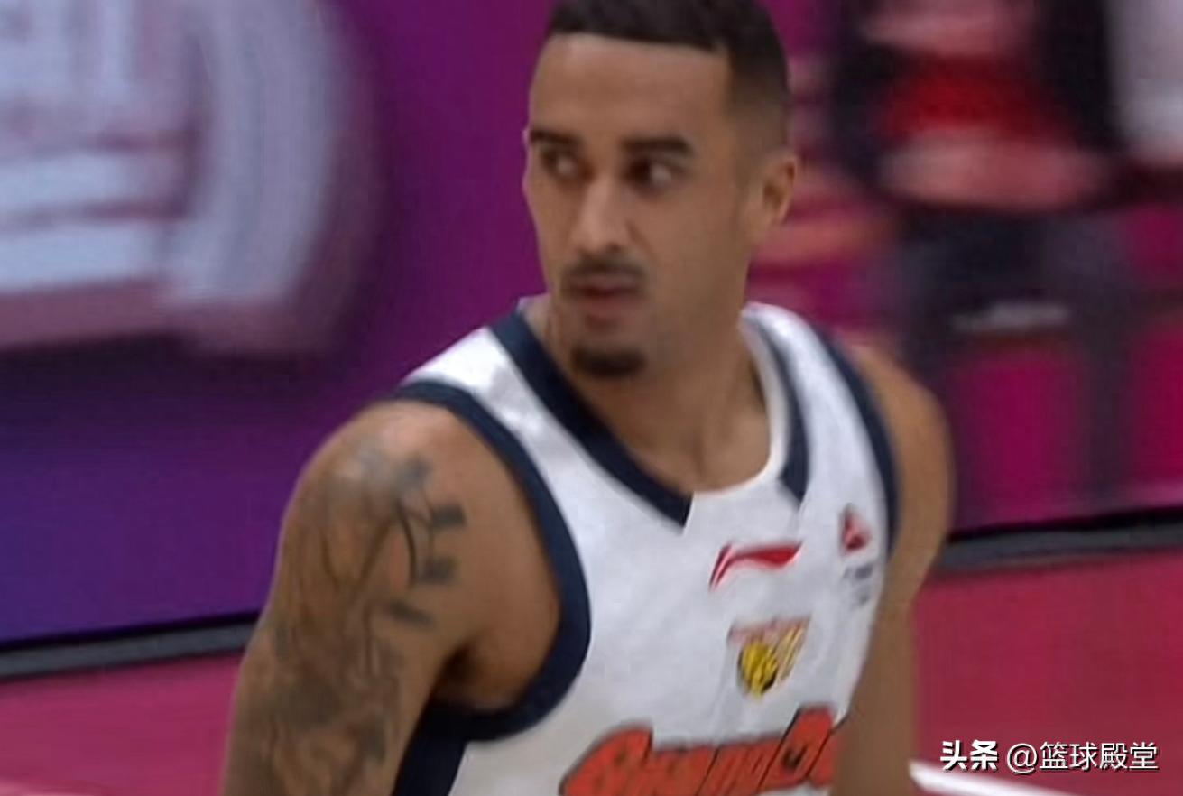  广东半场险胜浙江！萨姆纳+2国青齐爆，防守存问题，浙江外援死顶