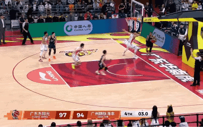  徐杰“小胡队长”惹事，胡明轩再被瞪眼，麦考尔不打背锅人太辛苦