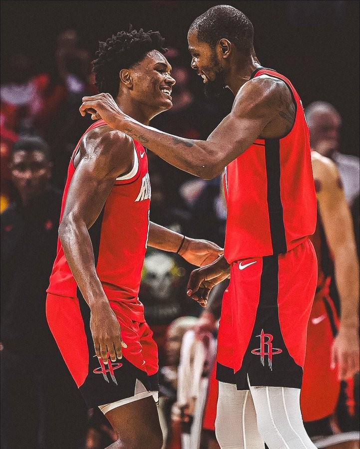  阿门：杜兰特不希望年轻人过于依赖他，该他出手时他会出手