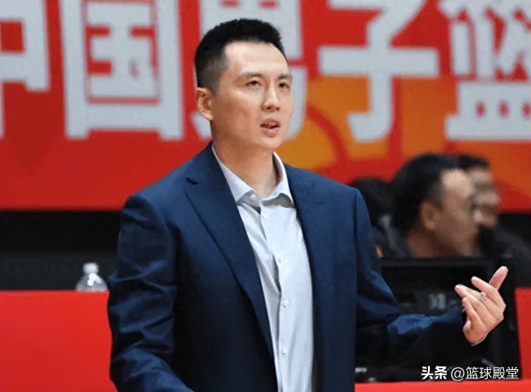  胜江苏发布会！卢伟亲承总结防守问题，甩锅洛夫顿，王哲林却反驳