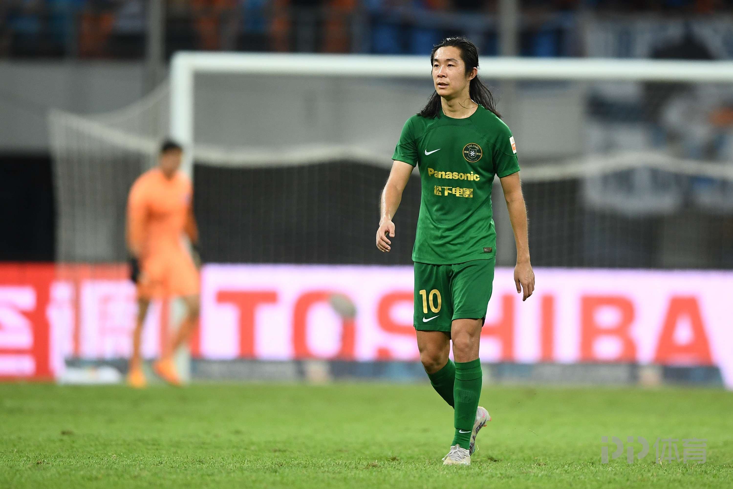  记者：岳鑫有望加盟上海海港，李提香有望加盟辽宁铁人