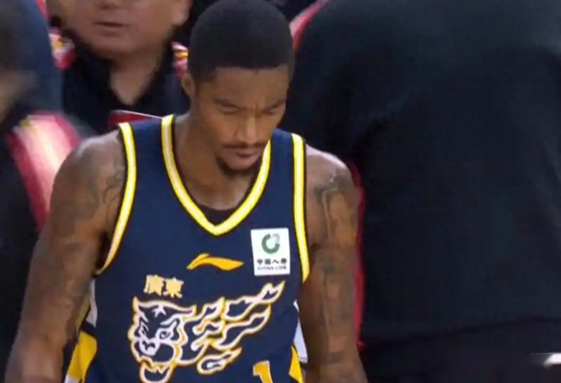  广东险胜浙江！3外+2小将齐发挥，徐杰稳控场，胡明轩太迷了！