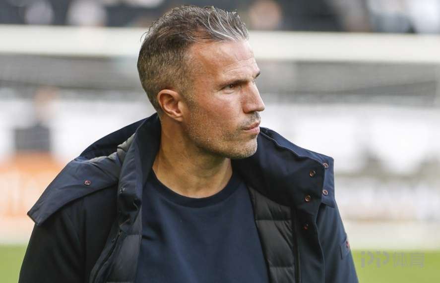 帅位告急！范佩西率费耶诺德4场不胜 荷甲落后榜首11分