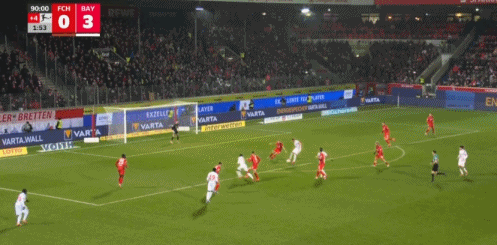 第90+2分钟，凯恩禁区内晃动后低射破门，拜仁4-0