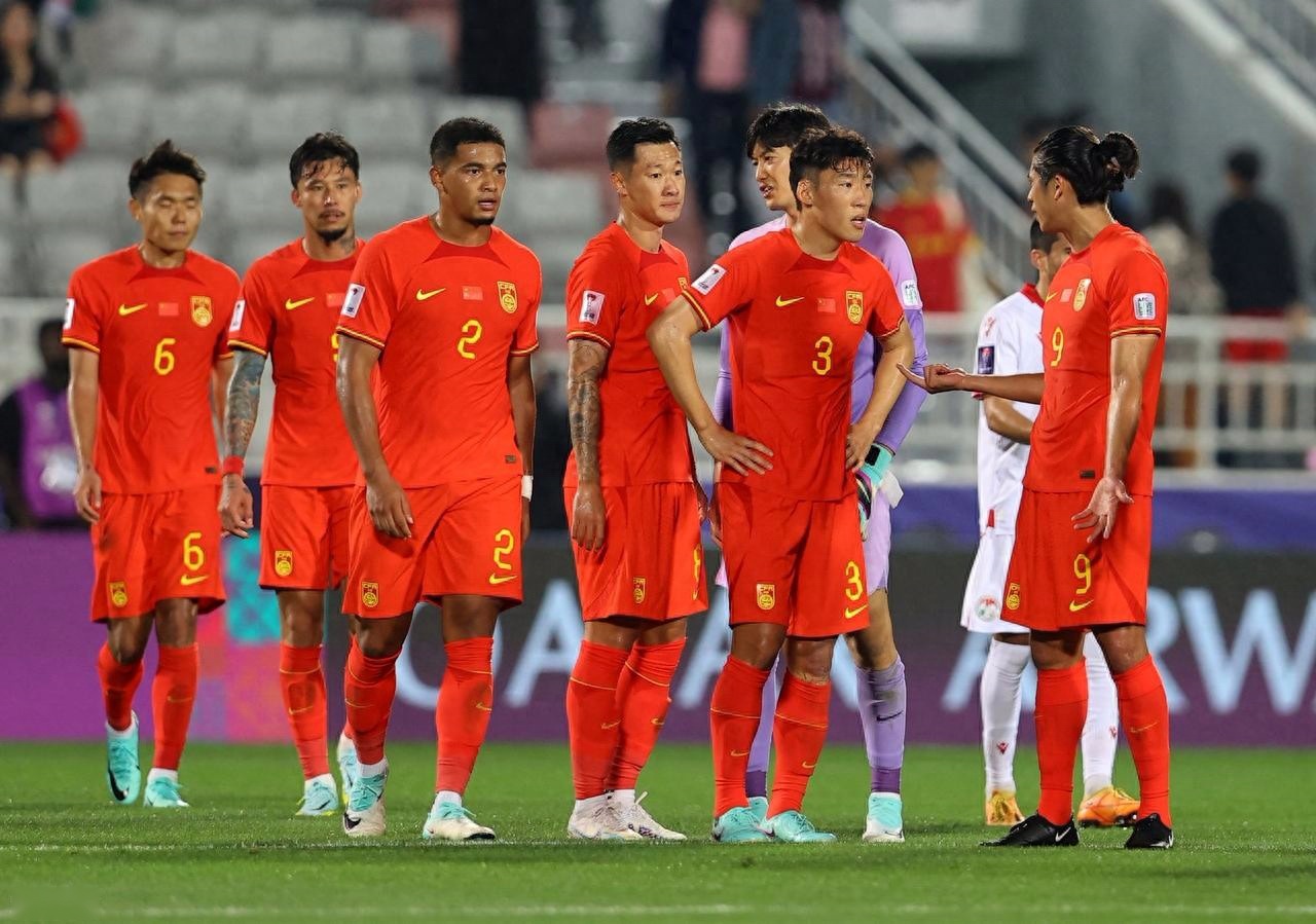 新国足首训敲定！邵佳一招入多名老将压舱？武磊吴曦或重返国家队