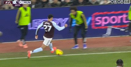 曼联1-2客负维拉，罗杰斯连场双响，库尼亚破门