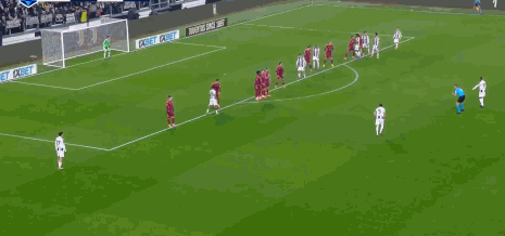 半场战报：尤文1-0罗马，小孔塞桑破门，坎比亚索献助攻