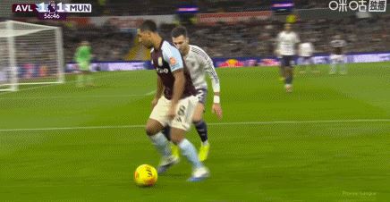  第57分钟，又是他！摩根-罗杰斯兜射完成双响，维拉2-1再度领先曼联！