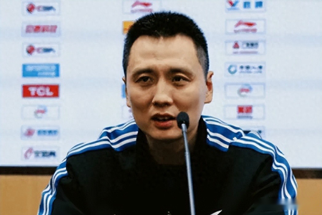 胜浙江采访！卢伟点赞防守，谈弗格+洛夫顿发挥，亲承一周瘦10斤