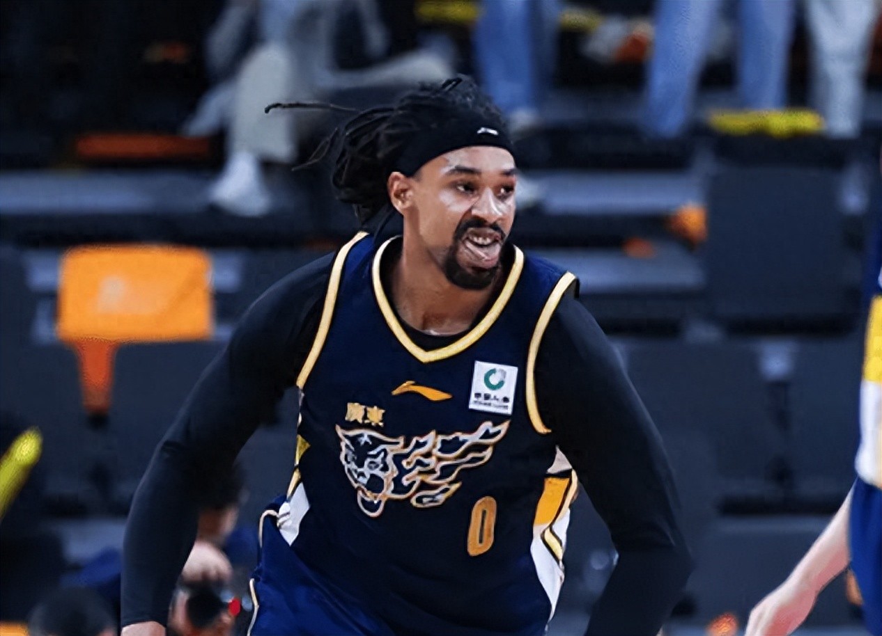 萨林杰32+11徐杰20分4助攻郭艾伦缺阵 广东双杀广州迎五连胜