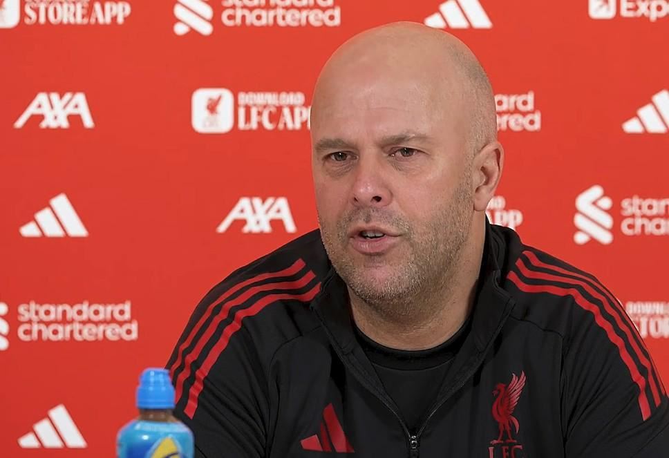 斯洛特：埃基蒂克需变得更壮；定位球负8还有这排名实属不易