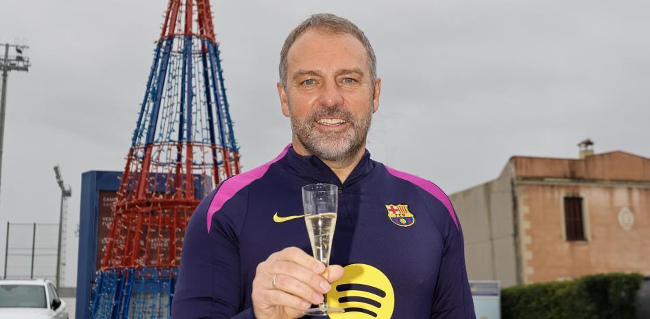 世体调查弗里克满意度：9成巴萨会员认可他，平均打分达8.76