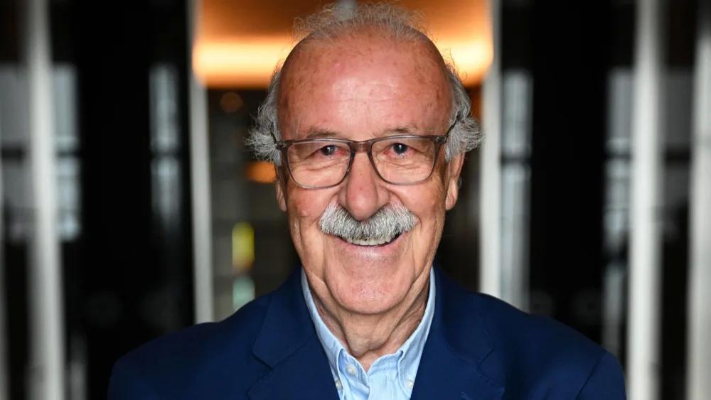 博斯克：西班牙是世界杯夺冠热门之一，但必须保持谦逊和谨慎