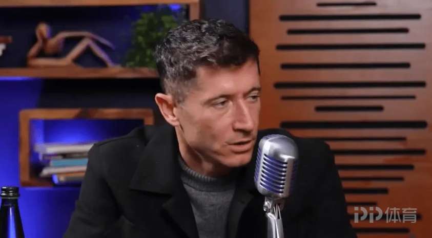 莱万：和巴萨续约不只是降薪一半的问题 还有时间去决定