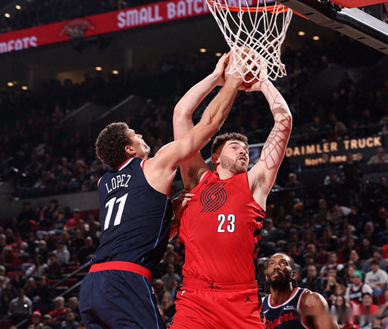 93分15板13助!就在今天,79年一遇的NBA奇迹诞生了