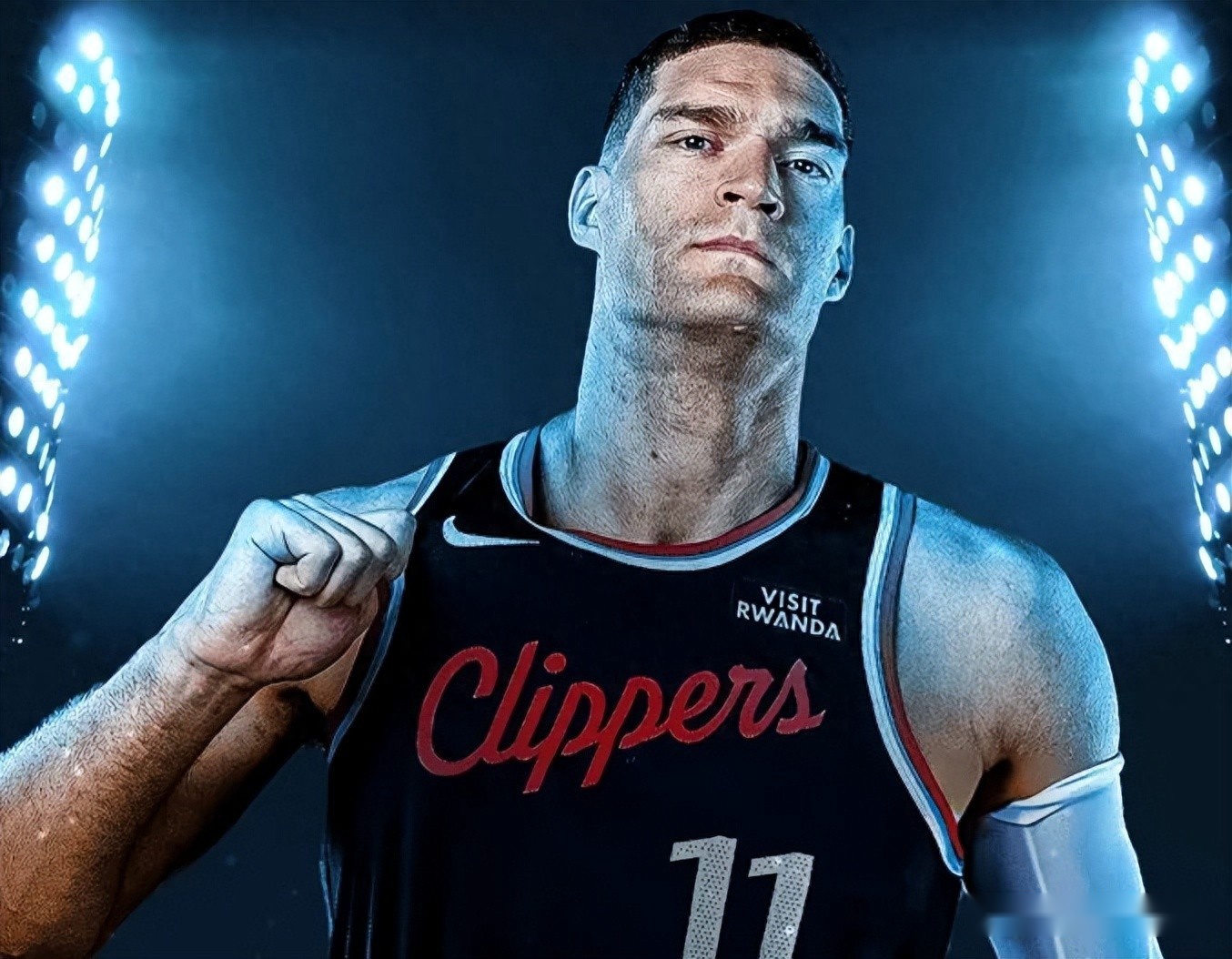 胜开拓者2点太关键！洛佩斯精准三分摧毁防守，尼德豪泽作用拉满