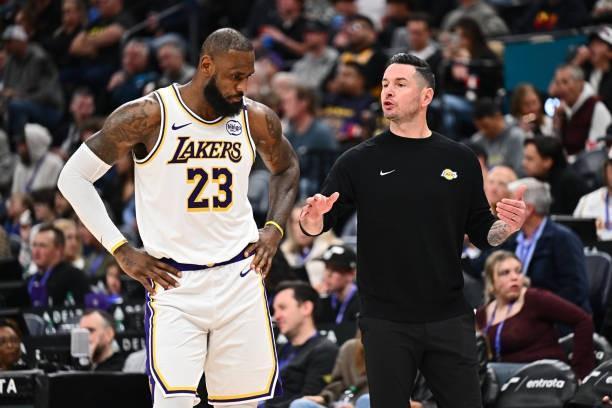 雷迪克:詹姆斯回归后,湖人在进攻端不如之前那样有序了