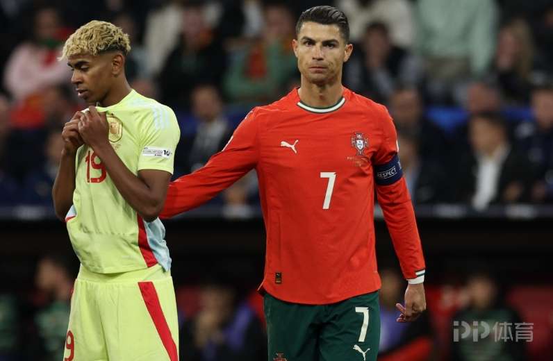 记者：年度最佳运动员我选亚马尔 他有C罗身上的特质