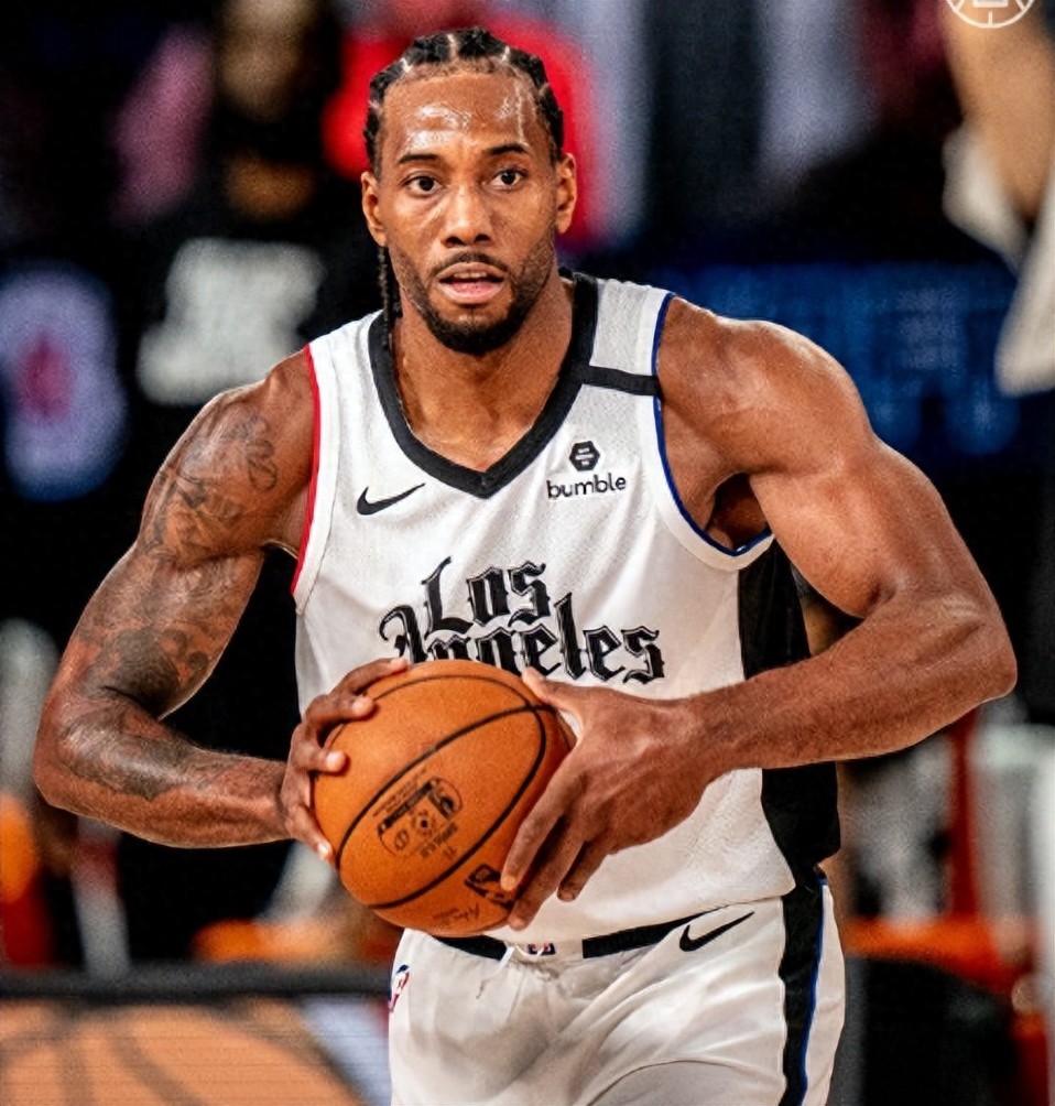 众所周知NBA拥有麒麟臂球星很多，但能把球衣穿成紧身衣 就5人