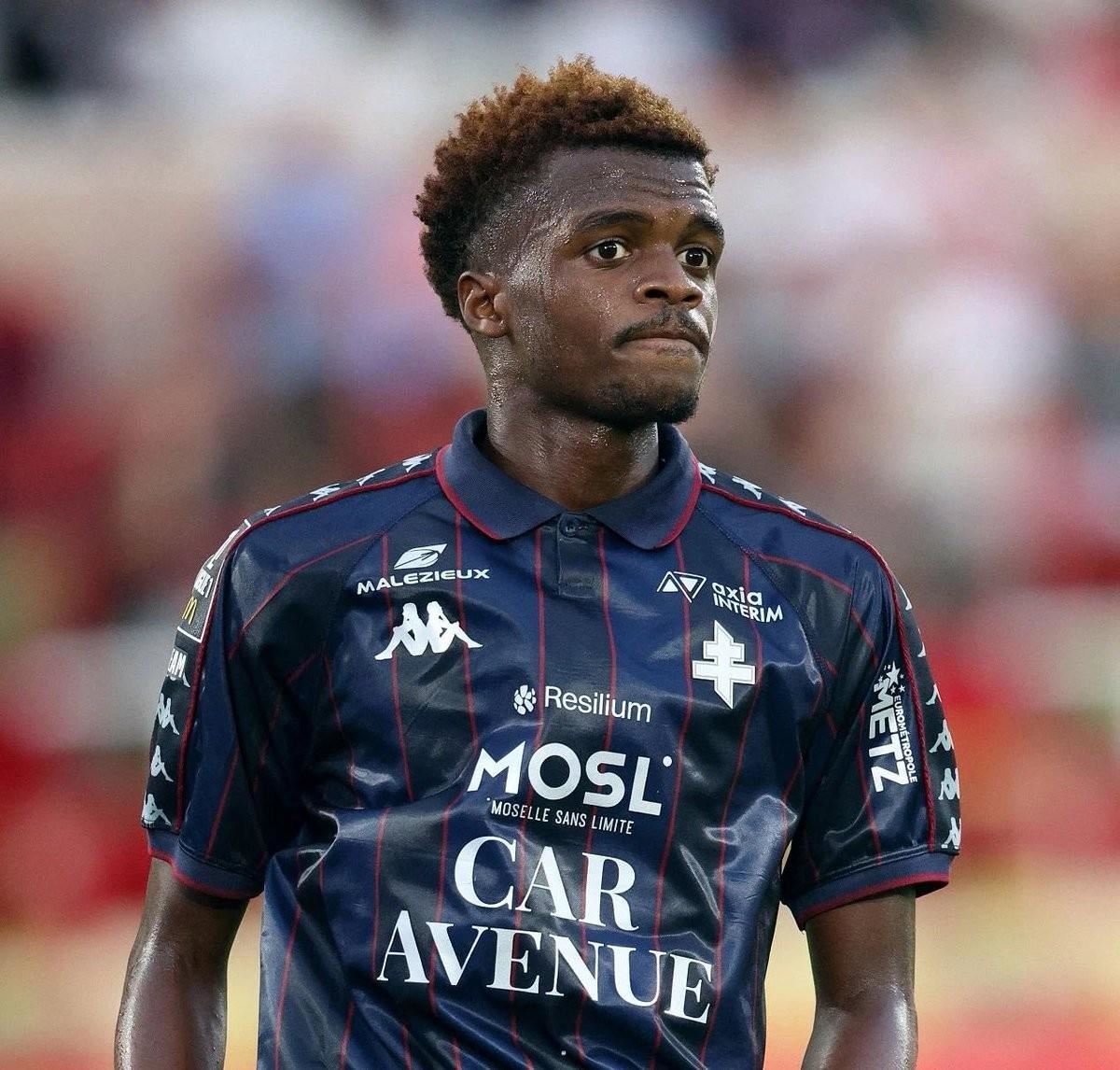  队报：西汉姆对梅斯中场杜尔感兴趣，但其700万欧报价已被拒