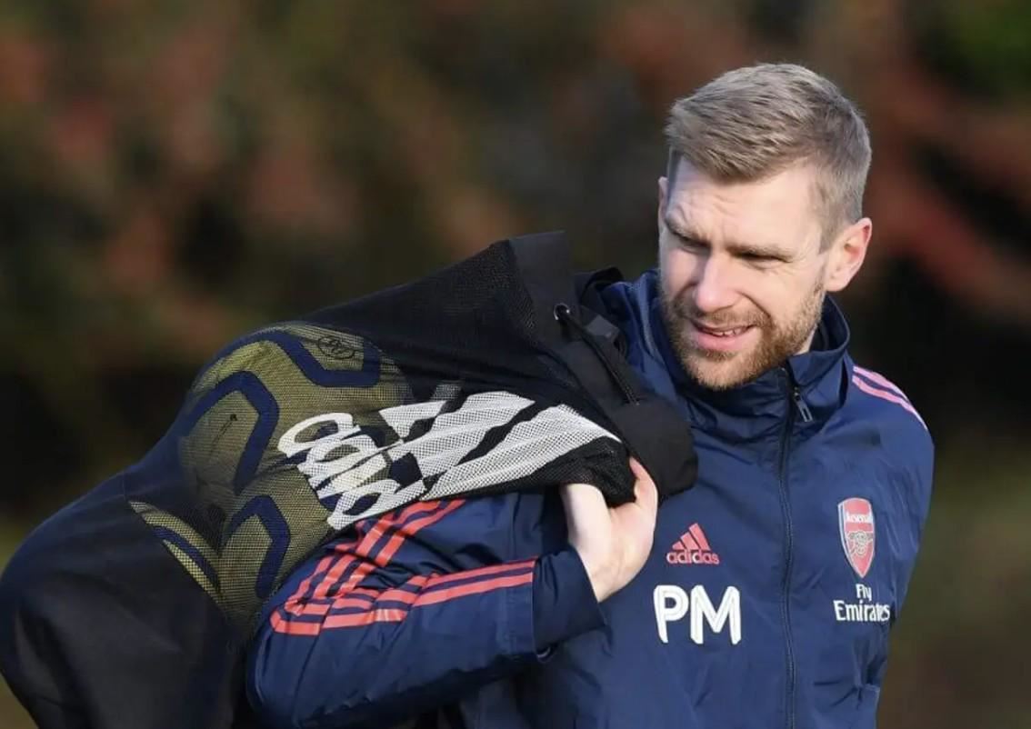 TA：在阿森纳内部，对默特萨克来说并不存在清晰的晋升通道