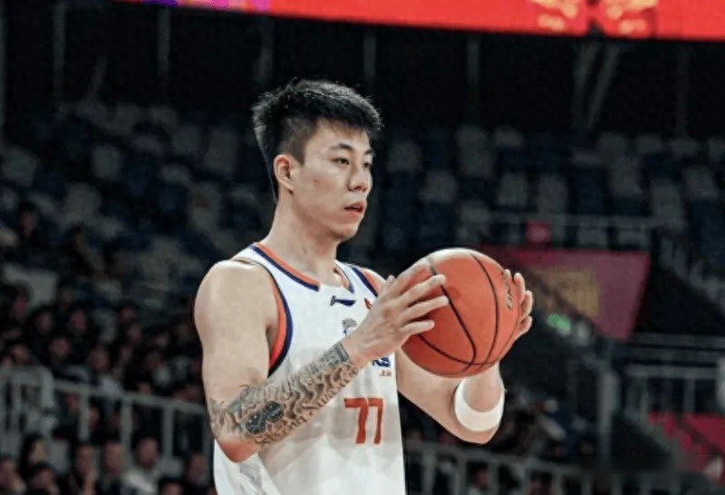 上海113-73大胜广东 球员评价:4人满分,6人及格,2人低迷