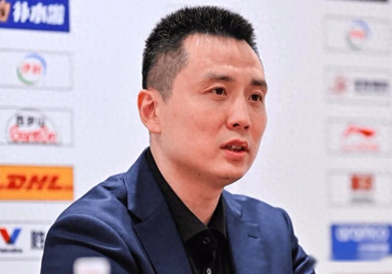 大胜广东发布会!卢伟认可全队出手坚决,并特地点名白边贡献!