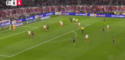 第67分钟,奥利塞过人后传中,凯恩停球后冷静破门,拜仁2-1反超