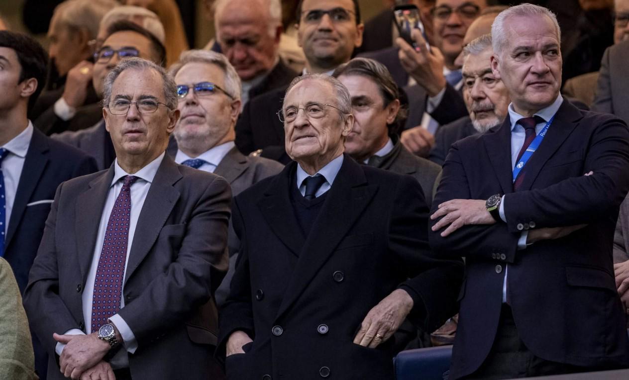 TA：自贝尼特斯时代以来，伯纳乌首次出现针对老佛爷的抗议