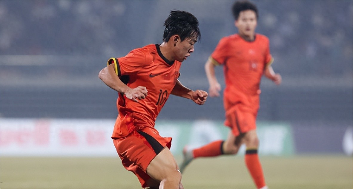 喜讯！U16国足前锋获皇马球探盛赞，接班武磊，后年有望立足西乙