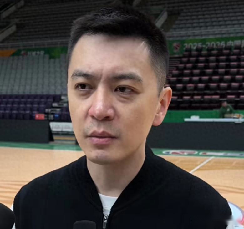  杨鸣展望深圳！直指深圳实力，点出赵继伟重要性为球队兜底！
