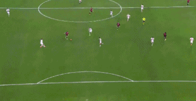 半场战报：米兰0-0莱切，莱昂破门被吹，萨勒马克尔斯造险