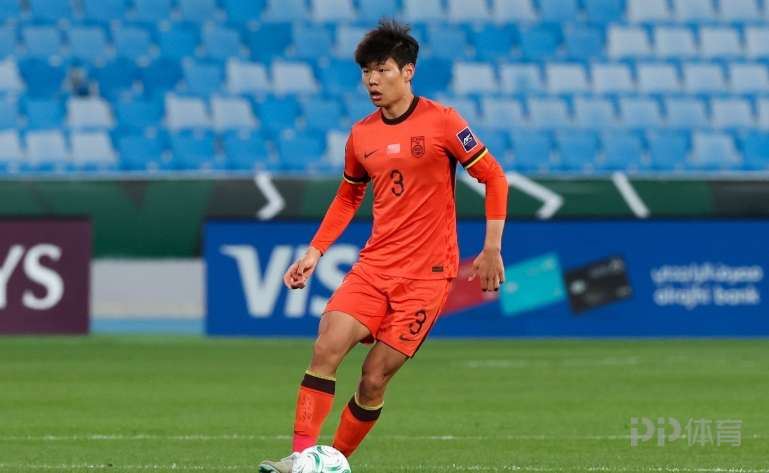 媒体人：辽宁铁人很想要贺一然 一直想办法说服亚泰放人