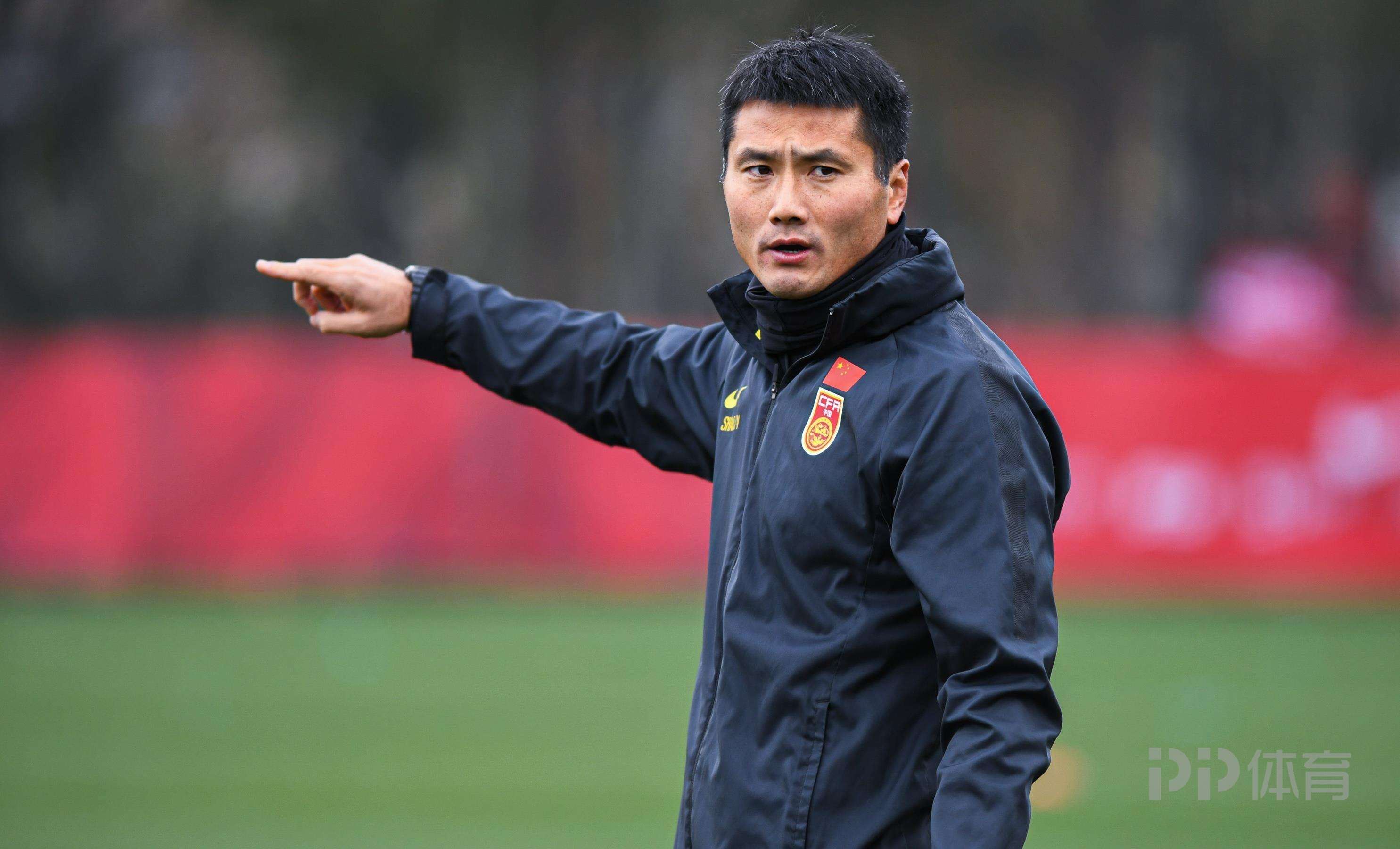 马德兴谈FIFA系列赛:对手质量不错 国足无需刻意追求成绩