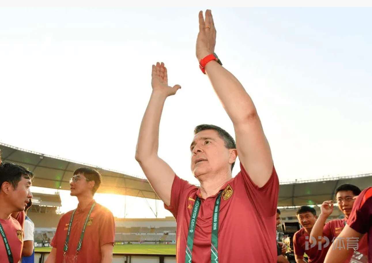 安东尼奥日常就是研究业务，足协内部称赞其敬业