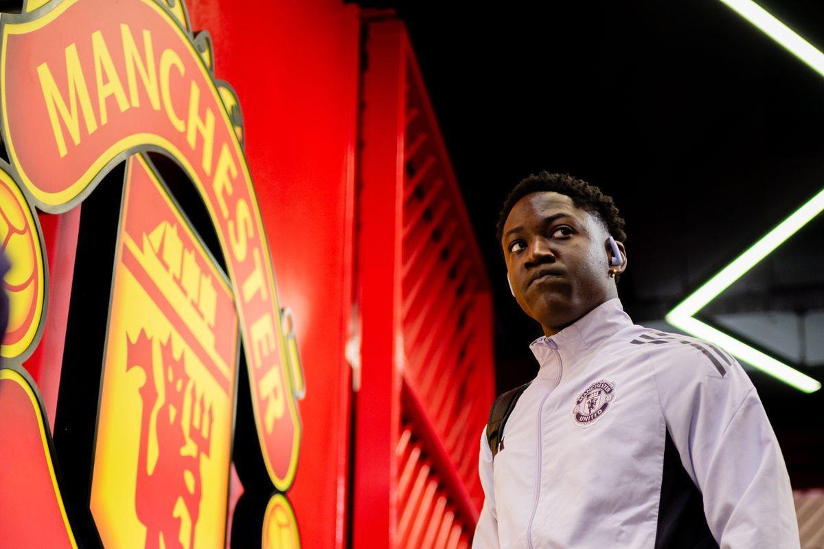 镜报:梅努和卡里克沟通后改变立场,冬窗留在曼联成定局