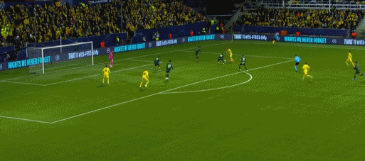 第22分钟，卡斯帕-霍后点头球破门，博德闪耀1-0曼城