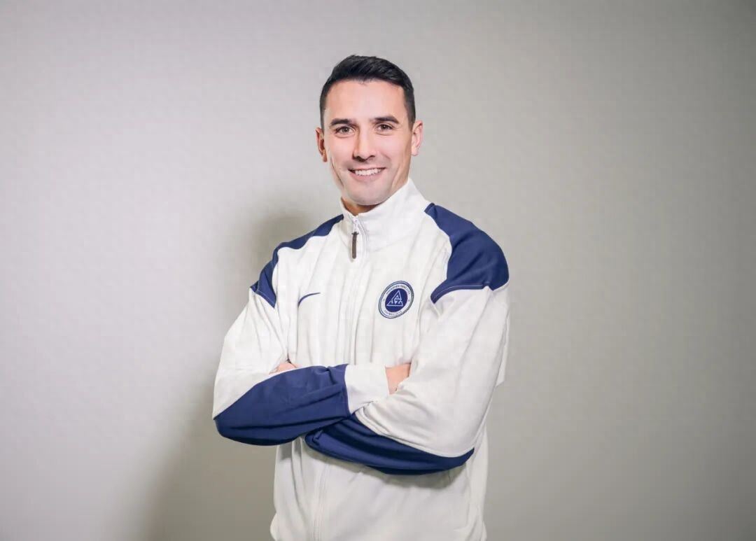 官宣周定洋！深圳新鹏城集齐9新援，中轴线升级只差只差外援中卫？