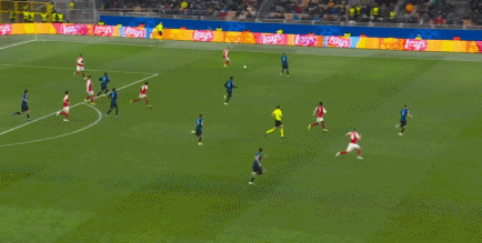 第84分钟，哲凯赖什反击兜射破门，阿森纳3-1锁定胜局！