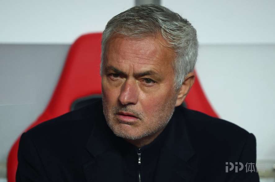 意媒：穆帅昨日表示有意执教尤文 今天输球后被尤文球迷唱歌嘲讽