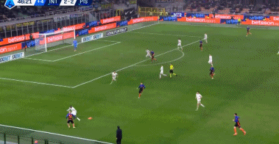 第45+2分钟，皮奥禁区头球破门，国米连追三球3-2反超比萨