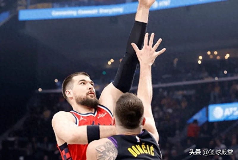 快船112-104湖人迎4利好!祖巴茨+洛佩斯回暖,柯林斯关键球太稳