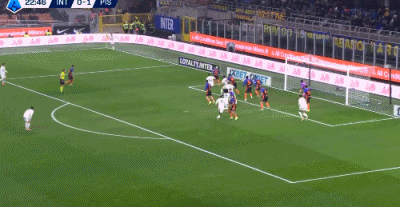 第23分钟，莫雷奥禁区争顶角球头球破门，国米0-2比萨