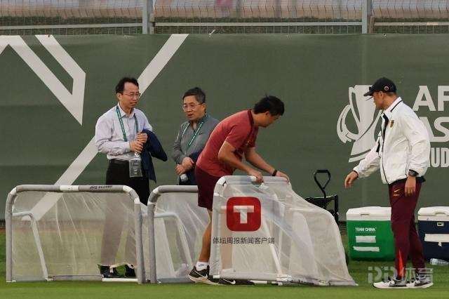 马德兴：足协副主席杨旭出席AFC竞赛会 中国足球外交重建中