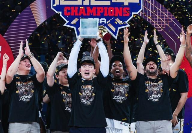 官方：浙江广厦夺得CBA总冠军被写入浙江省政府工作报告