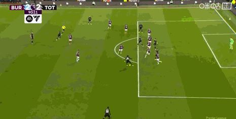 第90分钟，绝平！罗梅罗鱼跃冲顶得分，热刺2-2